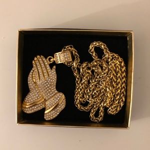 Chain bathed in gold